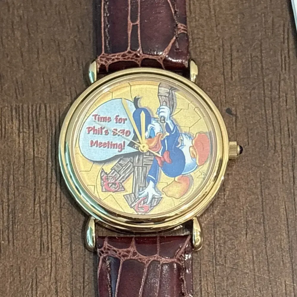 New Disney Artist Watch Donald Duck Rare! Super Nice Quality Limited